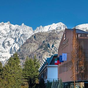 Le Massif Hotel & Lodge Courmayeur The Leading Hotels Of The World